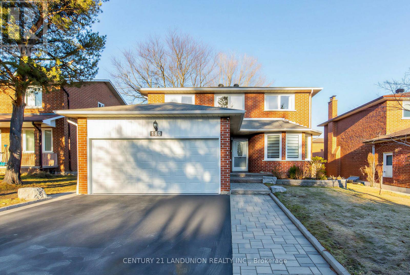 180 Willowbrook Road, Markham, Ontario  L3T 5P6 - Photo 2 - N12878864