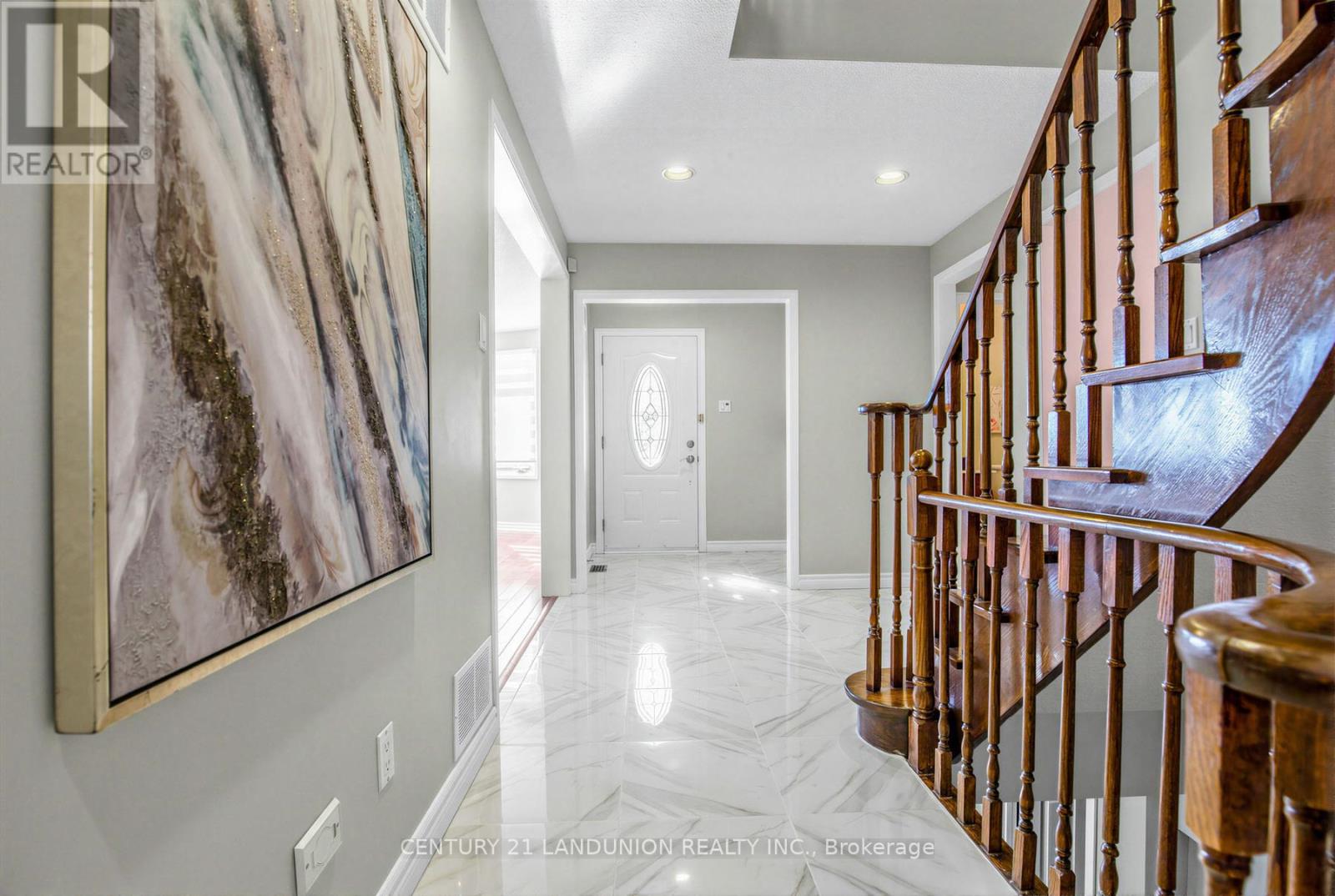 180 Willowbrook Road, Markham, Ontario  L3T 5P6 - Photo 5 - N12878864