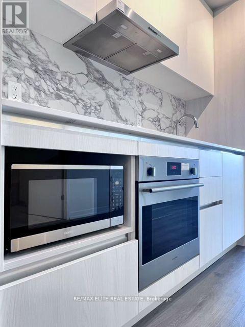 1705 - 225 Commerce Street, Vaughan, Ontario  L4K 5Z7 - Photo 20 - N12878884