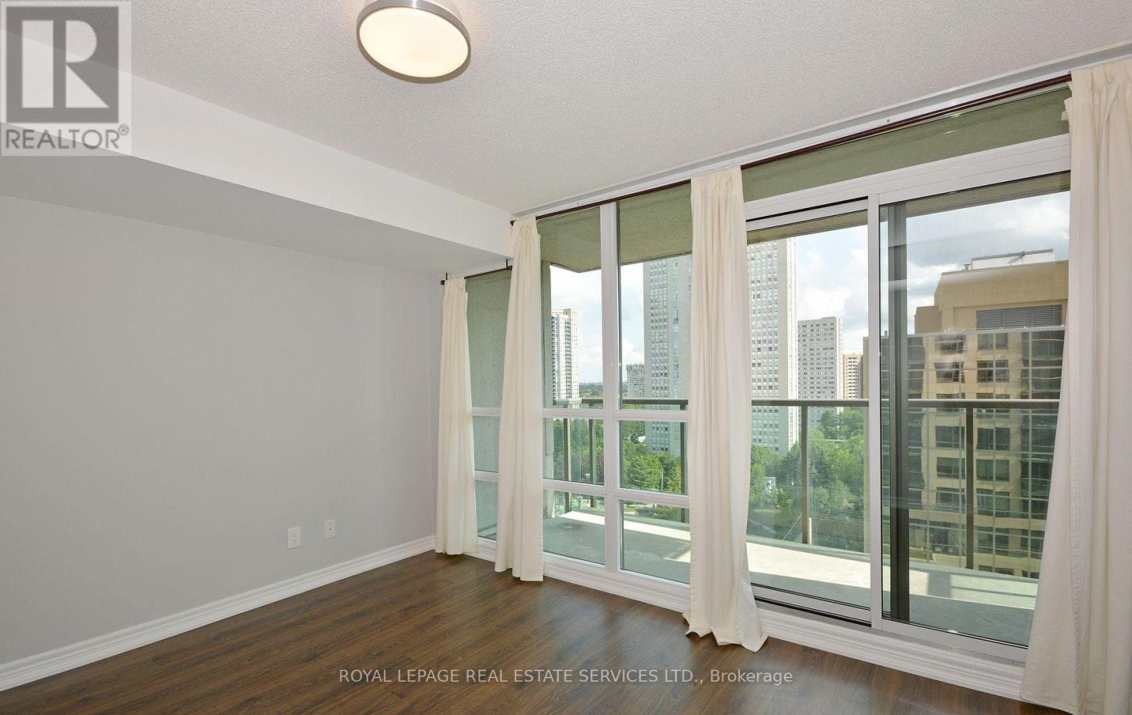 1201 - 208 Enfield Place, Mississauga, Ontario  L5B 0B8 - Photo 18 - W12878846