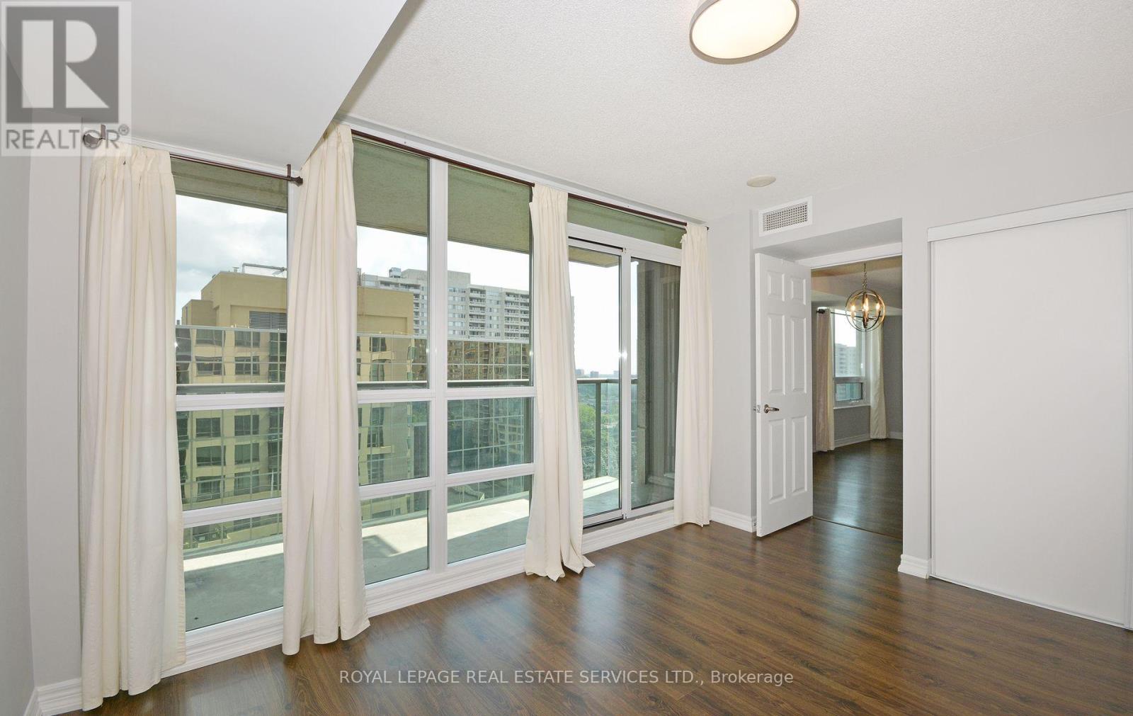 1201 - 208 Enfield Place, Mississauga, Ontario  L5B 0B8 - Photo 19 - W12878846