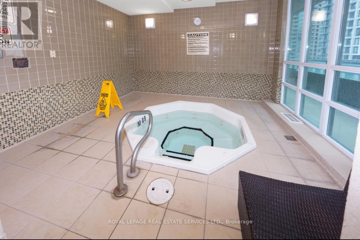 1201 - 208 Enfield Place, Mississauga, Ontario  L5B 0B8 - Photo 28 - W12878846