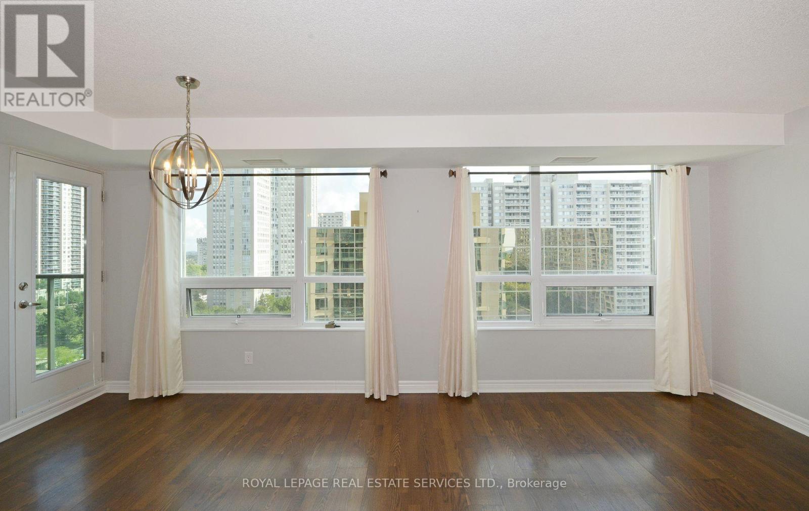 1201 - 208 Enfield Place, Mississauga, Ontario  L5B 0B8 - Photo 6 - W12878846