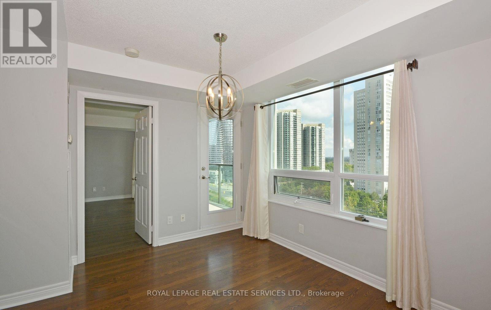 1201 - 208 Enfield Place, Mississauga, Ontario  L5B 0B8 - Photo 7 - W12878846