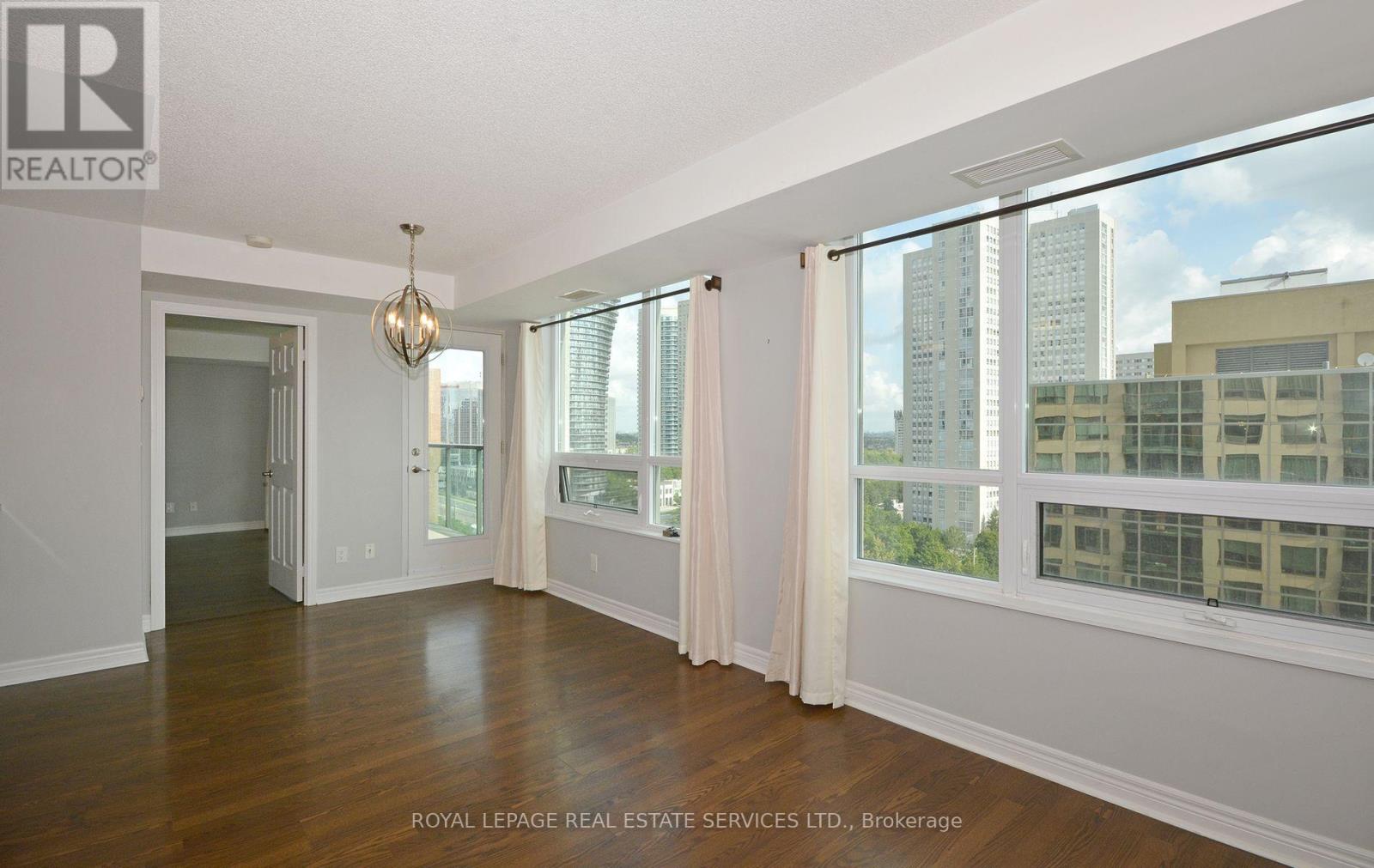 1201 - 208 Enfield Place, Mississauga, Ontario  L5B 0B8 - Photo 8 - W12878846