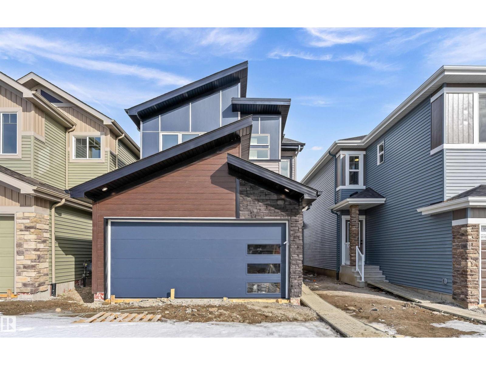 8716 183 AV NW, edmonton, Alberta