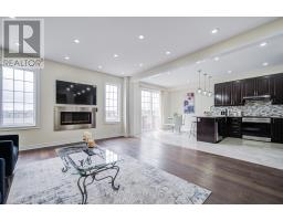 88 ROTH STREET, Aurora, Ontario