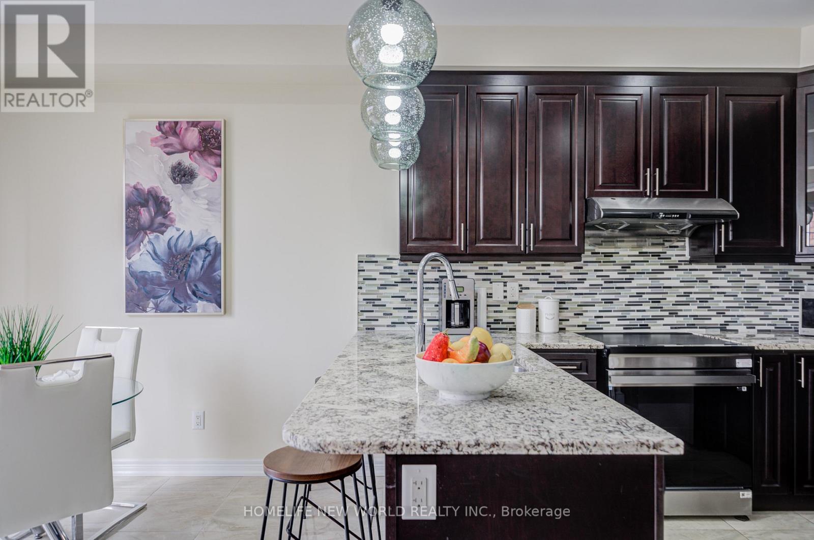 88 Roth Street, Aurora, Ontario  L4G 0W7 - Photo 15 - N12877202