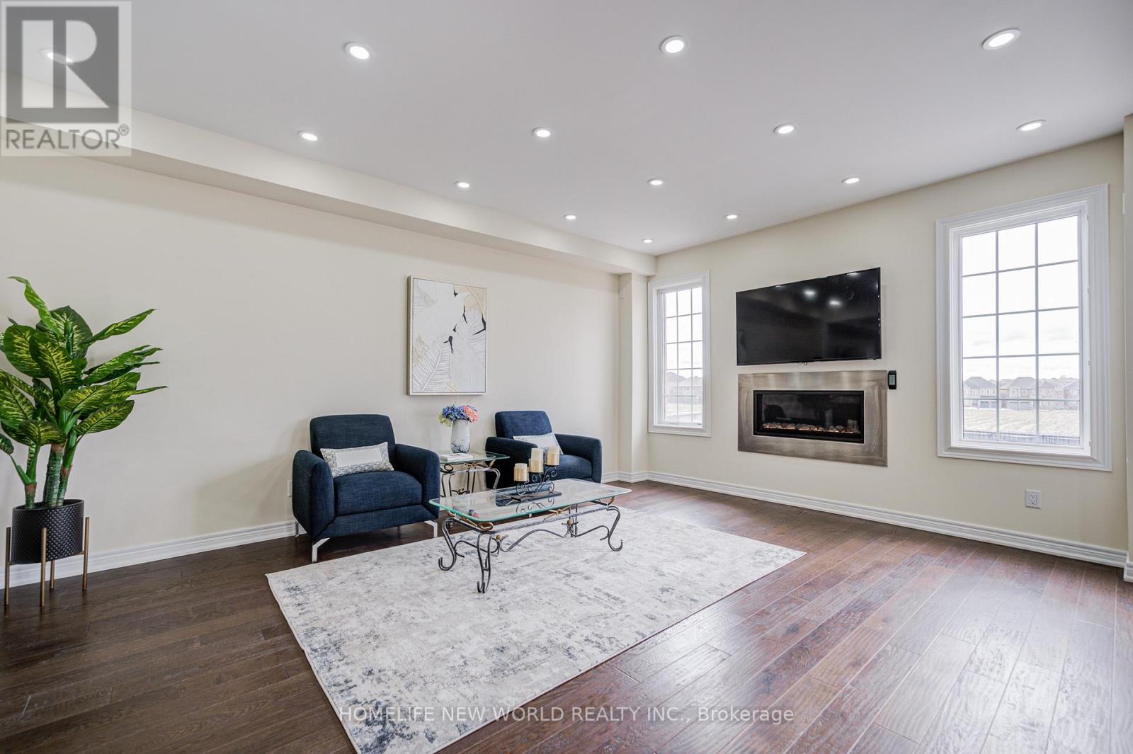 88 Roth Street, Aurora, Ontario  L4G 0W7 - Photo 22 - N12877202