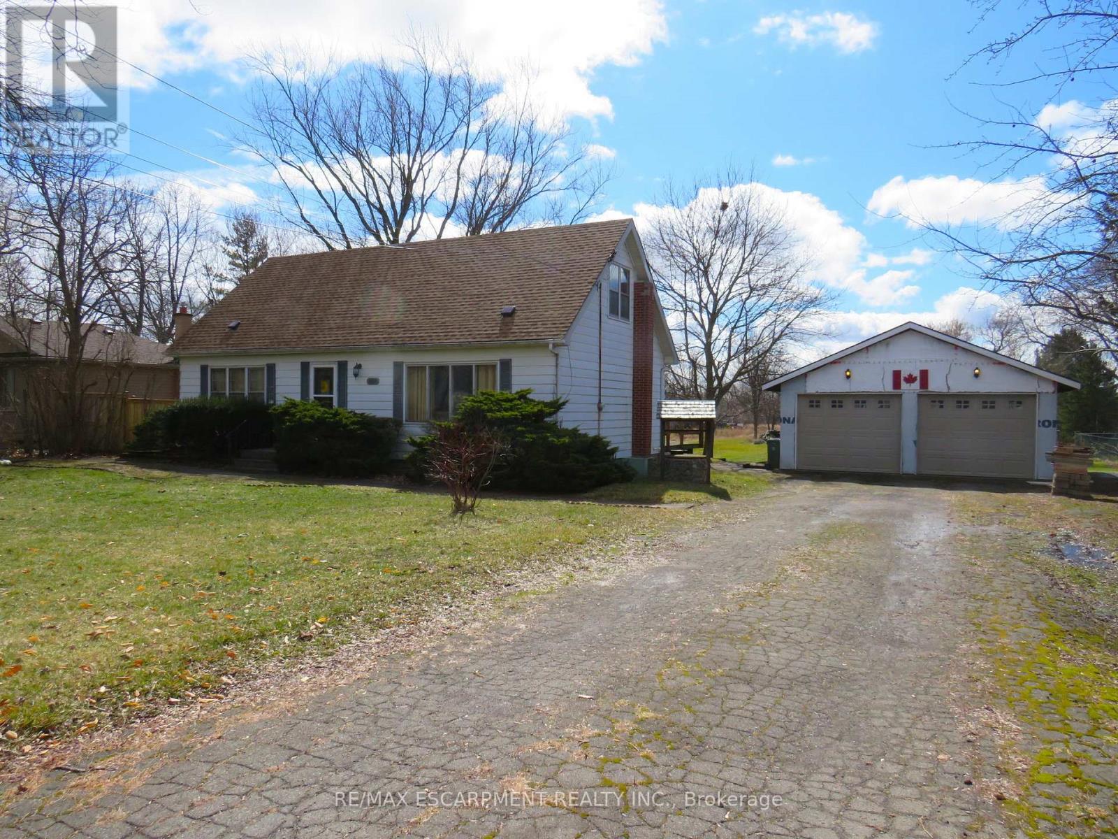 1103 GOLF CLUB ROAD, Hamilton, Ontario