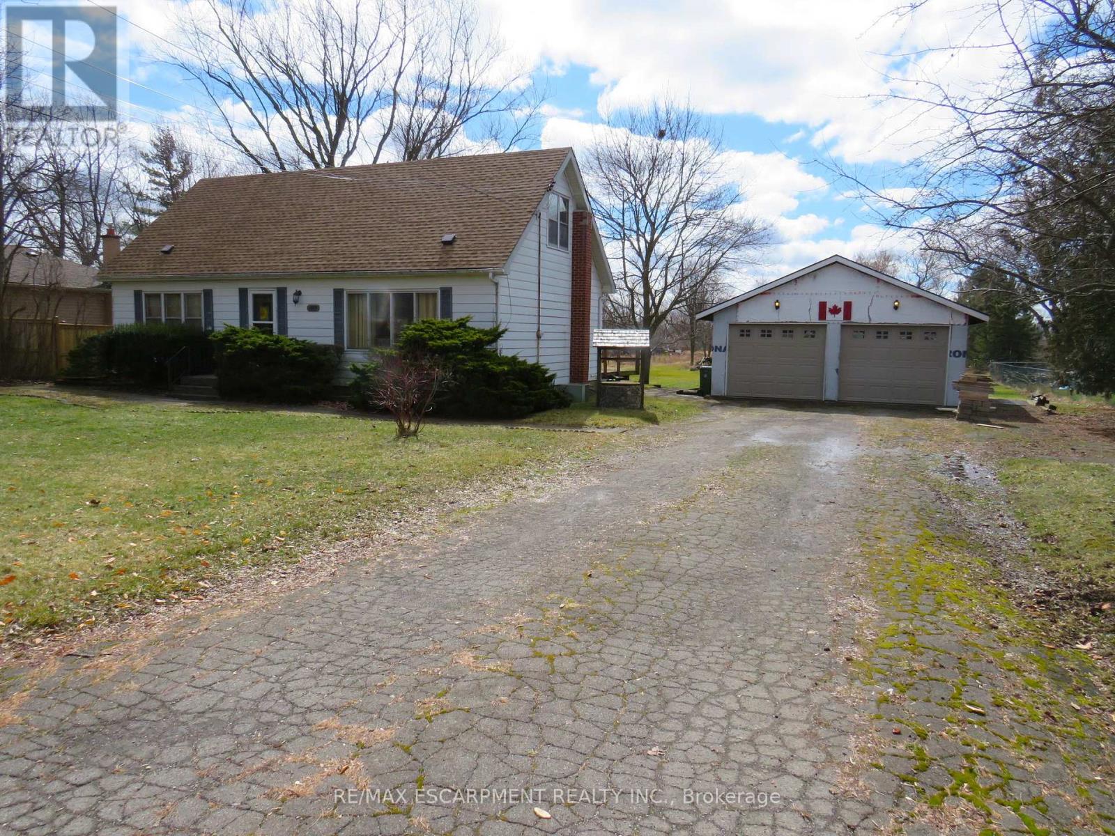 1103 Golf Club Road, Hamilton, Ontario  L0R 1P0 - Photo 4 - X12878880