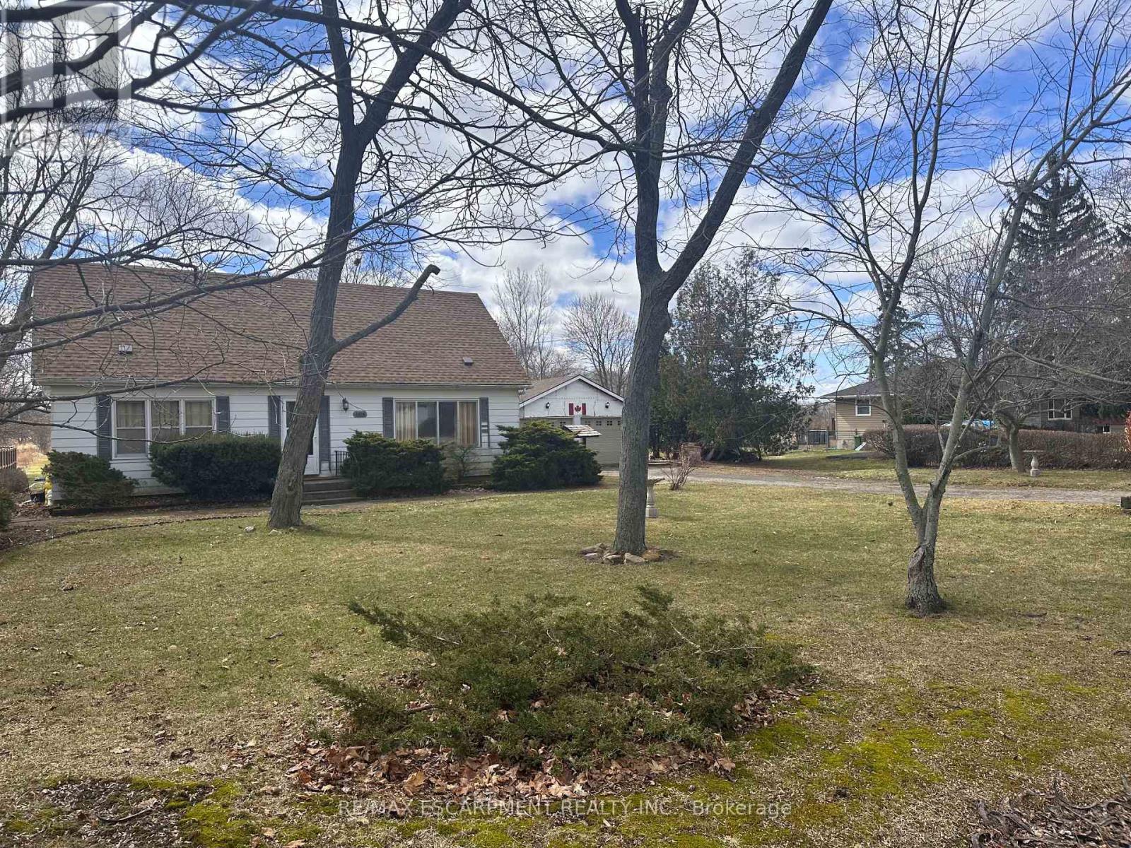 1103 Golf Club Road, Hamilton, Ontario  L0R 1P0 - Photo 5 - X12878880