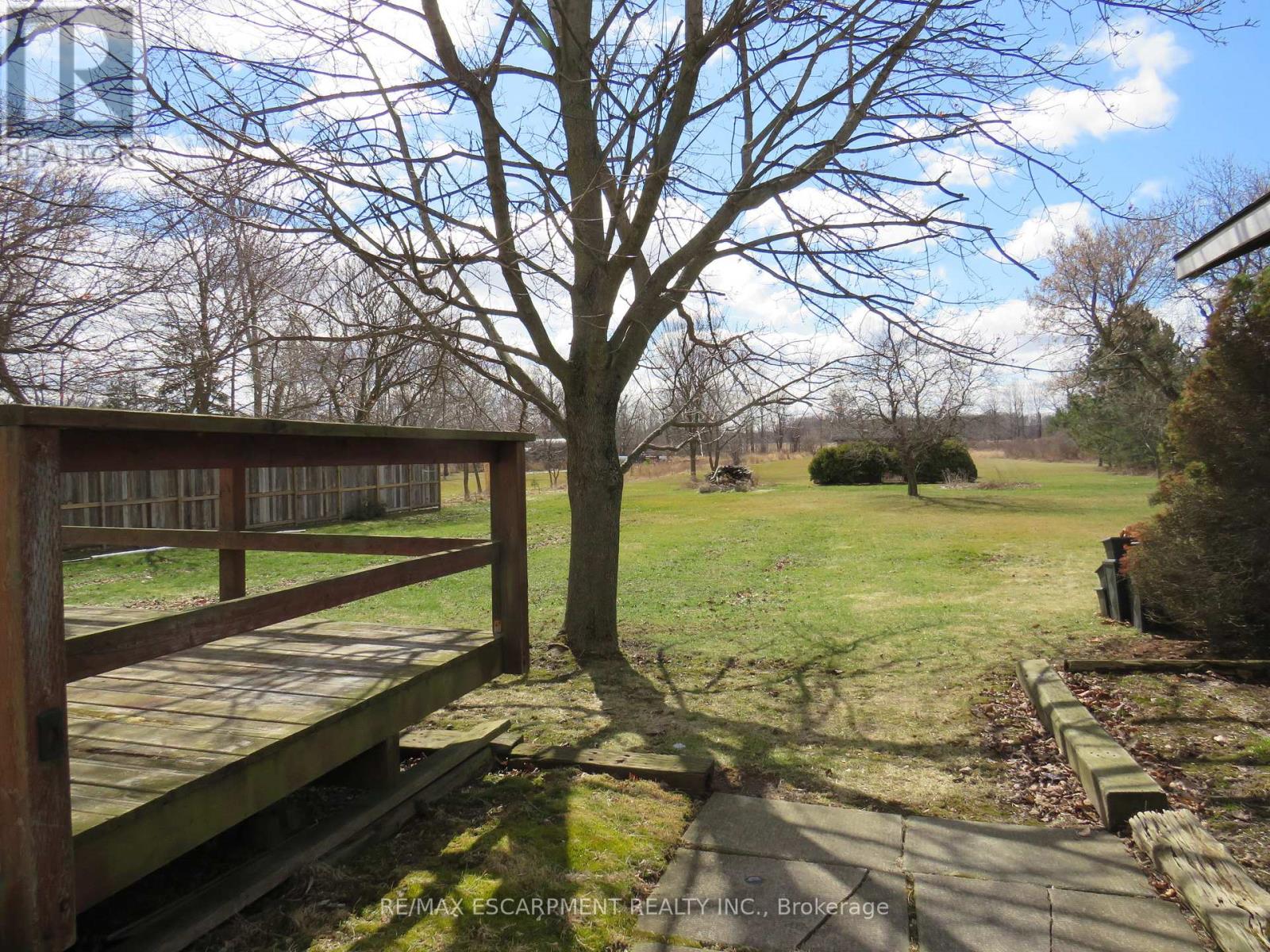 1103 Golf Club Road, Hamilton, Ontario  L0R 1P0 - Photo 9 - X12878880