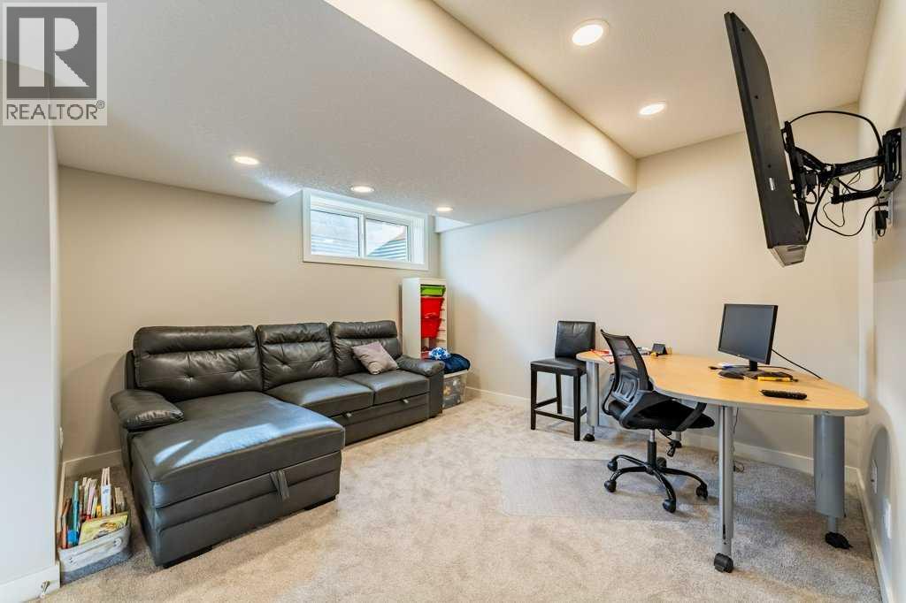 153 Waterford Boulevard, Chestermere, Alberta  T1X 2M9 - Photo 37 - A2293145