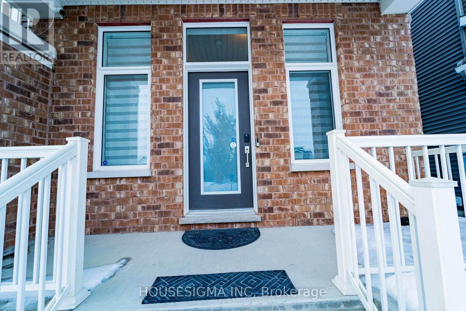 547 Ponthieu Circle, Ottawa, Ontario  K1W 0N5 - Photo 2 - X12811200