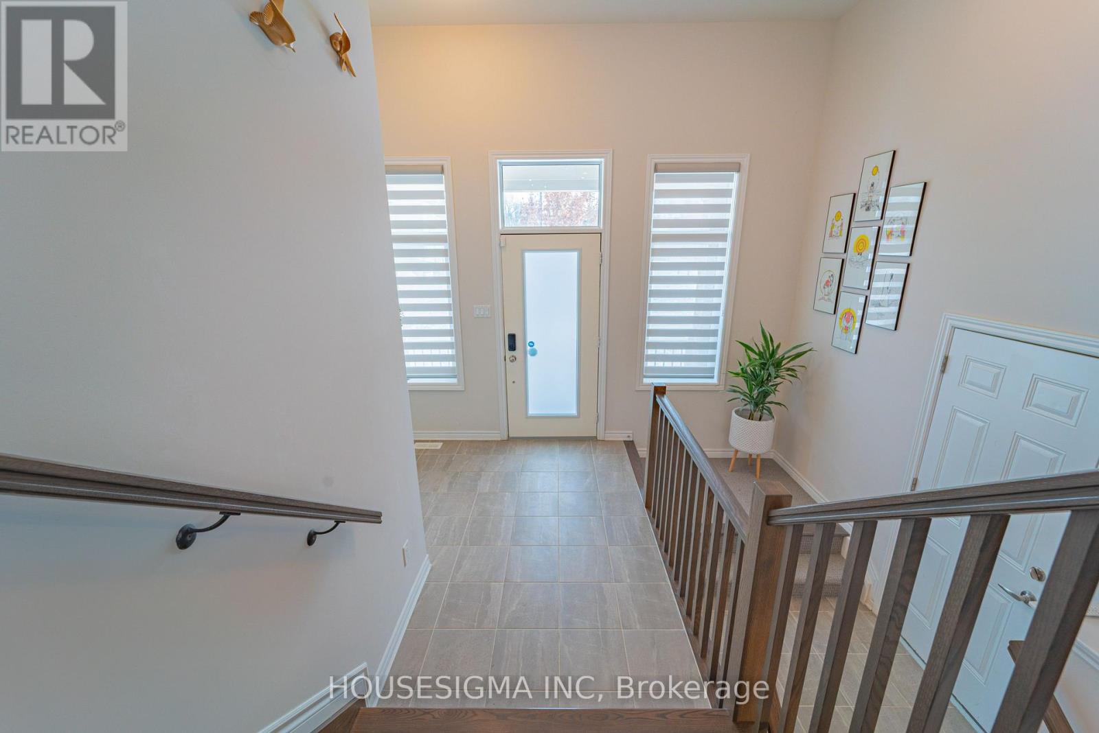 547 Ponthieu Circle, Ottawa, Ontario  K1W 0N5 - Photo 7 - X12811200