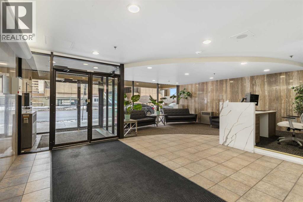 504, 221 6 Avenue Se, Calgary, Alberta  T2G 4Z9 - Photo 4 - A2273904