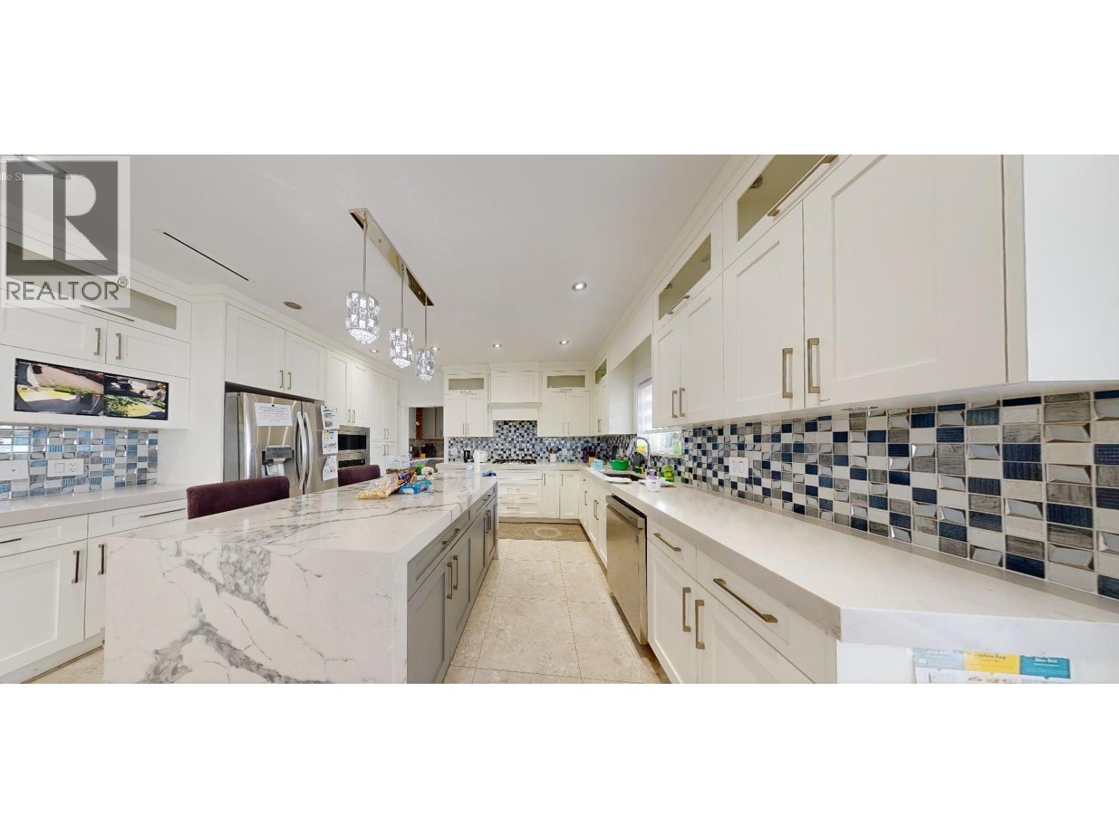 Listing Picture 7 of 9 : 6378 NEVILLE STREET, Burnaby / 本拿比 - 魯藝地產 Yvonne Lu Group - MLS Medallion Club Member