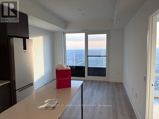 4109 - 395 Square One Drive, Mississauga, Ontario  L5B 0B6 - Photo 3 - W12878900