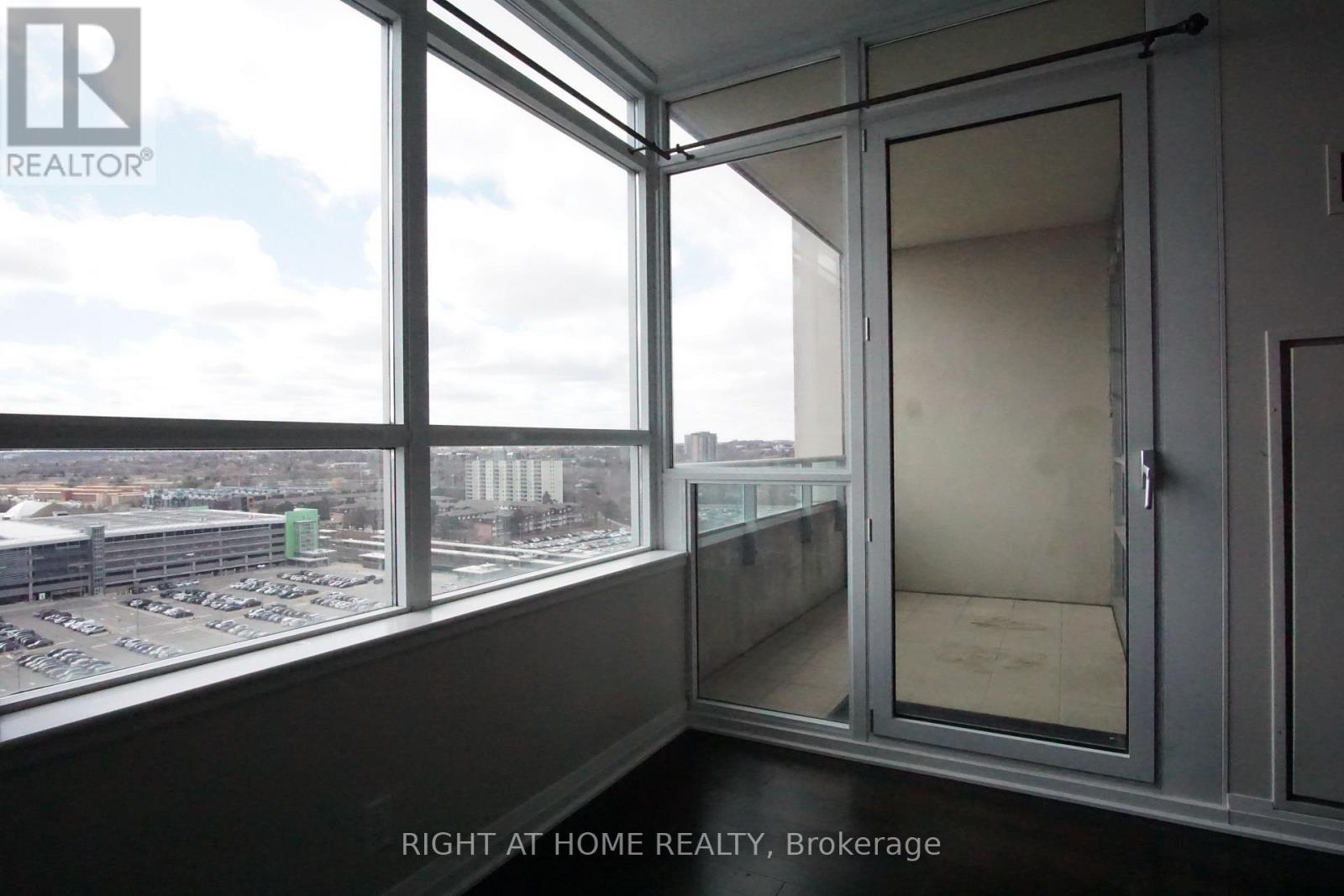 Lph01 - 1055 Southdown Road, Mississauga, Ontario  L5J 0A3 - Photo 12 - W12878902