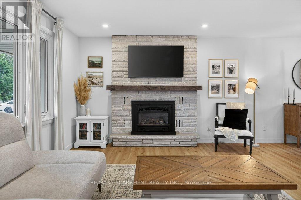 31 Dunning Court, Hamilton, Ontario  L9H 4K8 - Photo 10 - X12878916