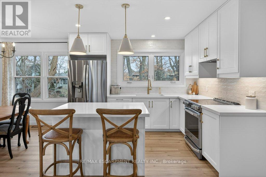 31 Dunning Court, Hamilton, Ontario  L9H 4K8 - Photo 13 - X12878916