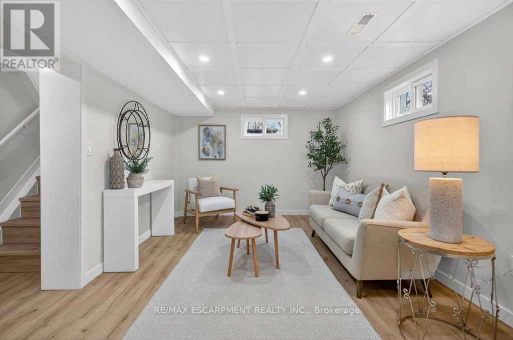 31 Dunning Court, Hamilton, Ontario  L9H 4K8 - Photo 30 - X12878916