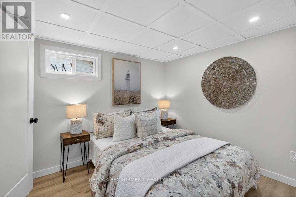 31 Dunning Court, Hamilton, Ontario  L9H 4K8 - Photo 32 - X12878916