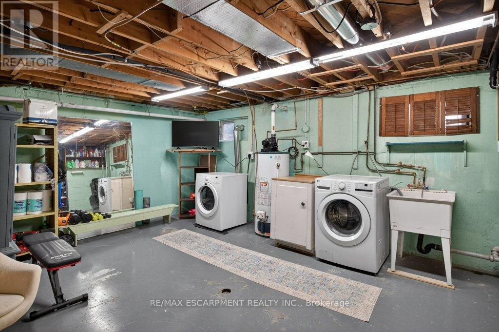 31 Dunning Court, Hamilton, Ontario  L9H 4K8 - Photo 34 - X12878916