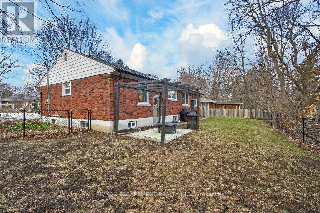 31 Dunning Court, Hamilton, Ontario  L9H 4K8 - Photo 40 - X12878916