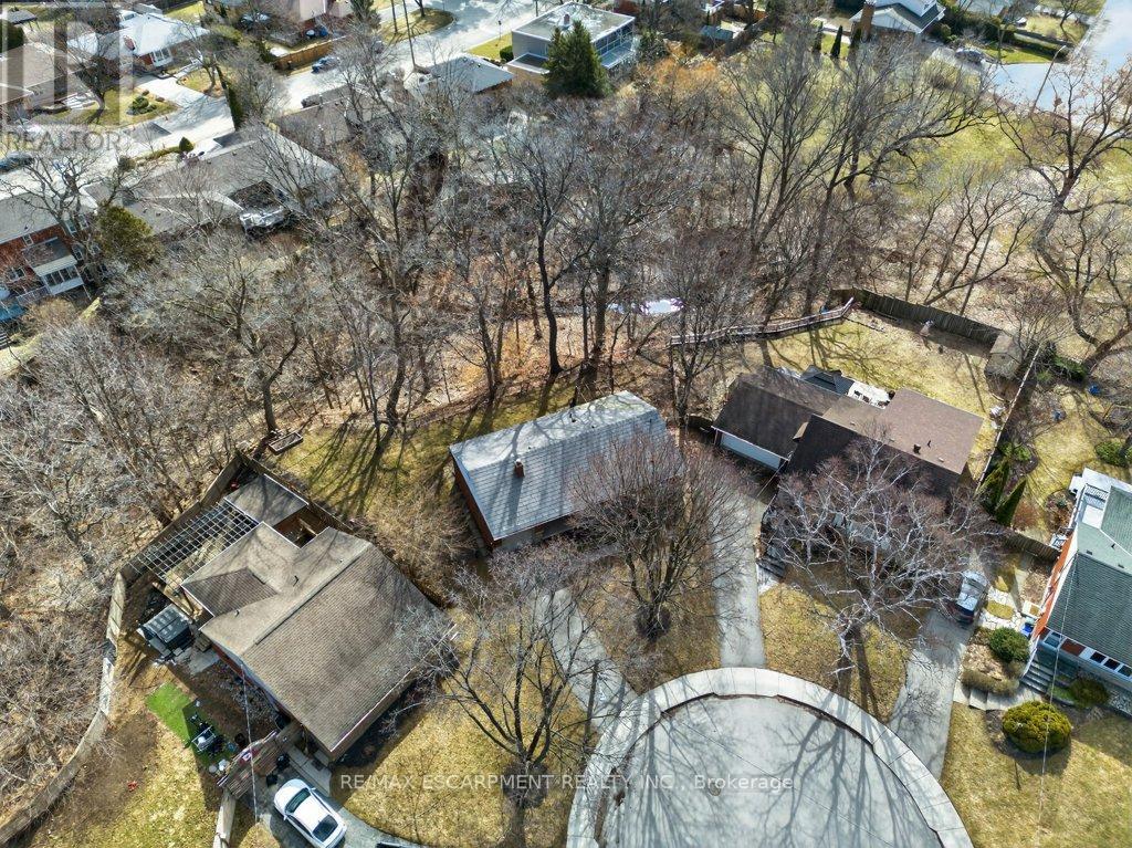 31 Dunning Court, Hamilton, Ontario  L9H 4K8 - Photo 48 - X12878916