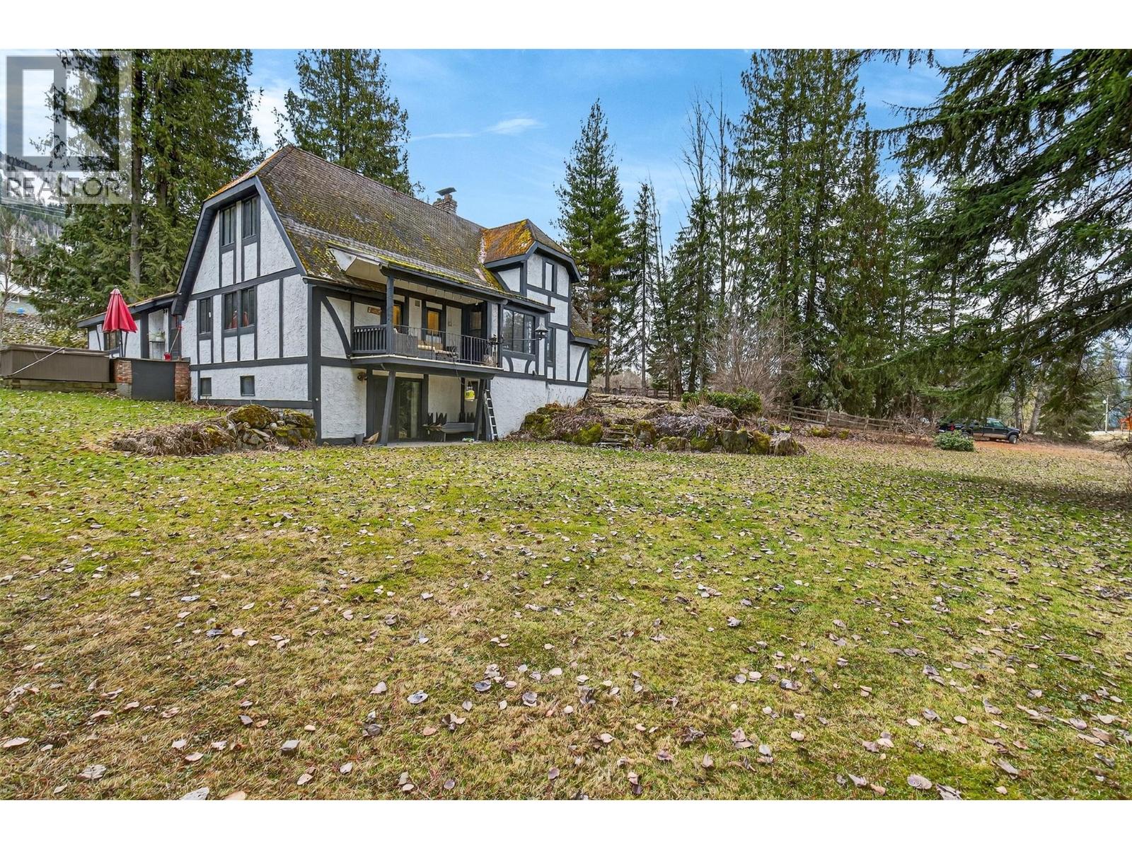 3025 Camozzi Road, Revelstoke, British Columbia  V0E 2S3 - Photo 47 - 10379149