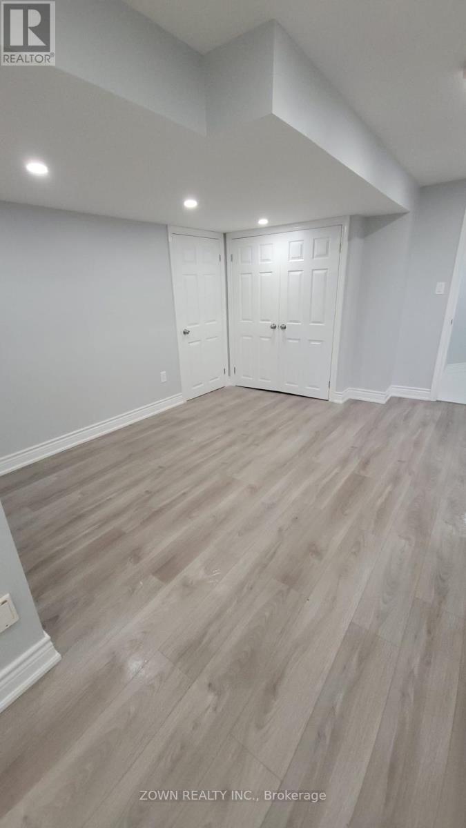 1668 Portland Court, Pickering, Ontario  L1V 5L4 - Photo 5 - E12878928