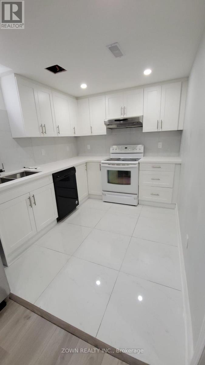 1668 Portland Court, Pickering, Ontario  L1V 5L4 - Photo 9 - E12878928