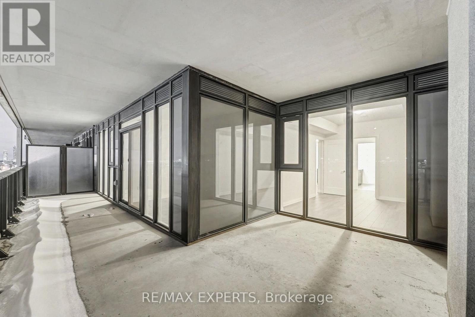 421 - 8960 Jane Street, Vaughan, Ontario  L4K 2M9 - Photo 5 - N12878934