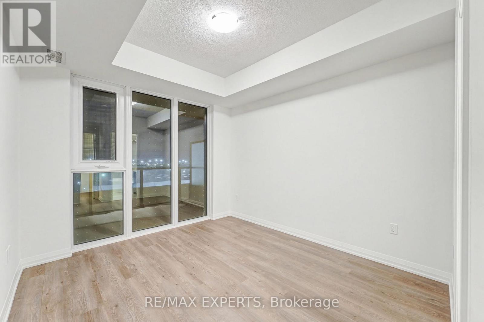 421 - 8960 Jane Street, Vaughan, Ontario  L4K 2M9 - Photo 6 - N12878934