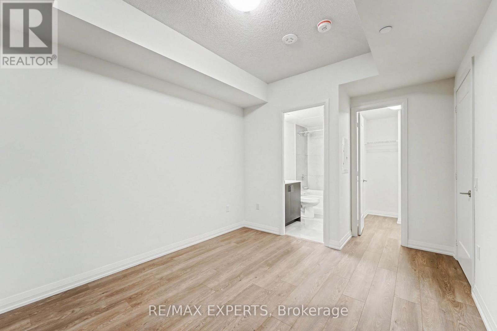 421 - 8960 Jane Street, Vaughan, Ontario  L4K 2M9 - Photo 7 - N12878934