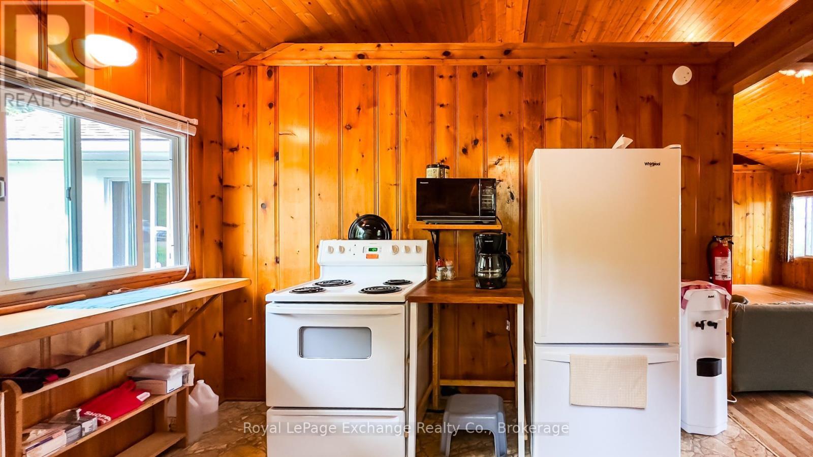 40 Vozka Drive, Huron-Kinloss, Ontario  N2Z 0B3 - Photo 19 - X12878924