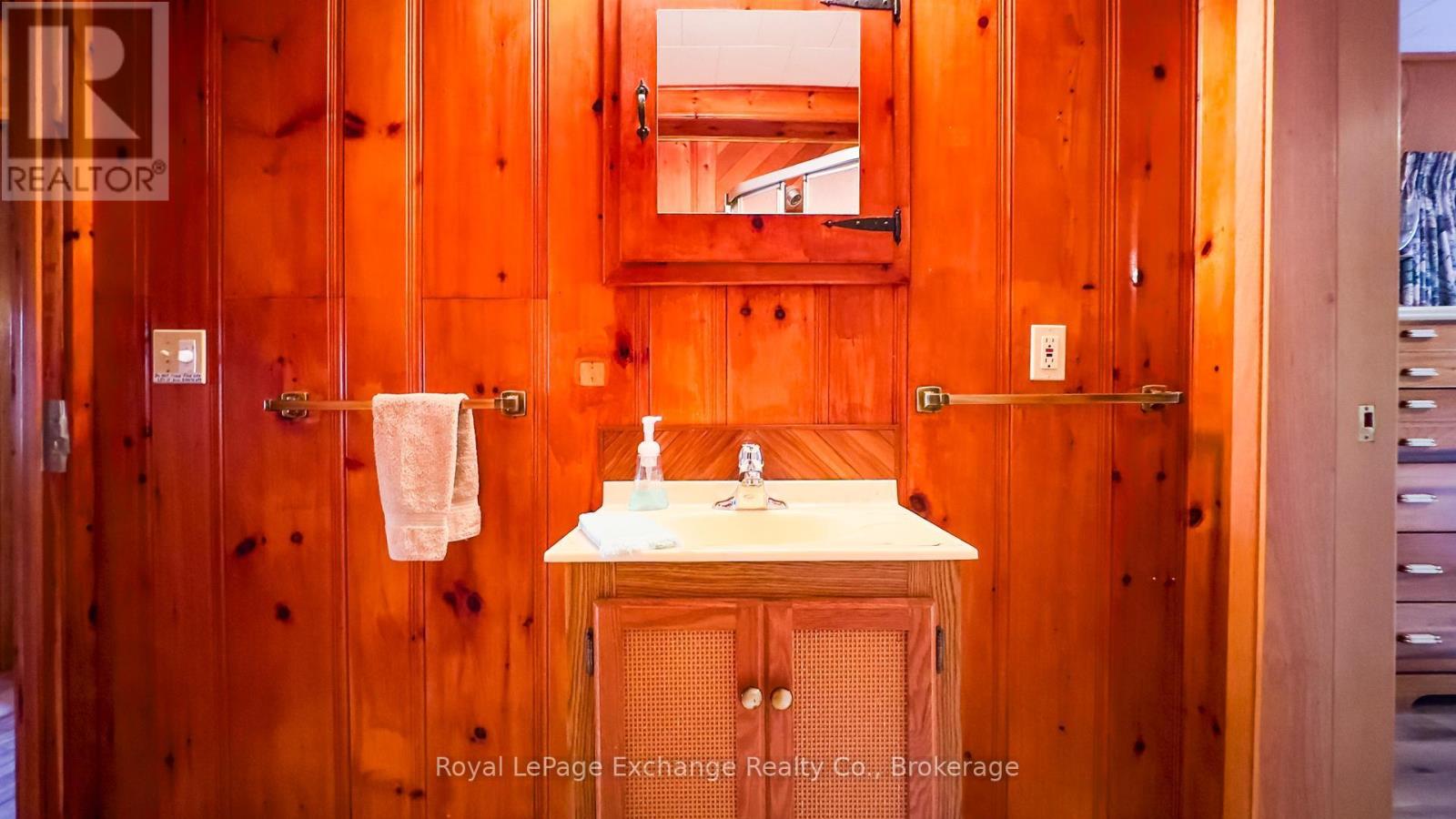 40 Vozka Drive, Huron-Kinloss, Ontario  N2Z 0B3 - Photo 31 - X12878924