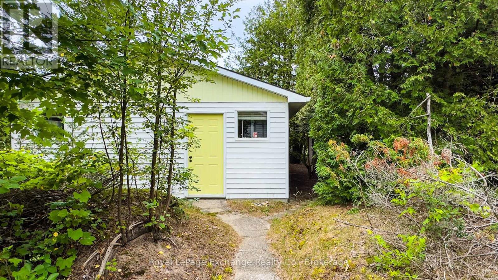 40 Vozka Drive, Huron-Kinloss, Ontario  N2Z 0B3 - Photo 38 - X12878924