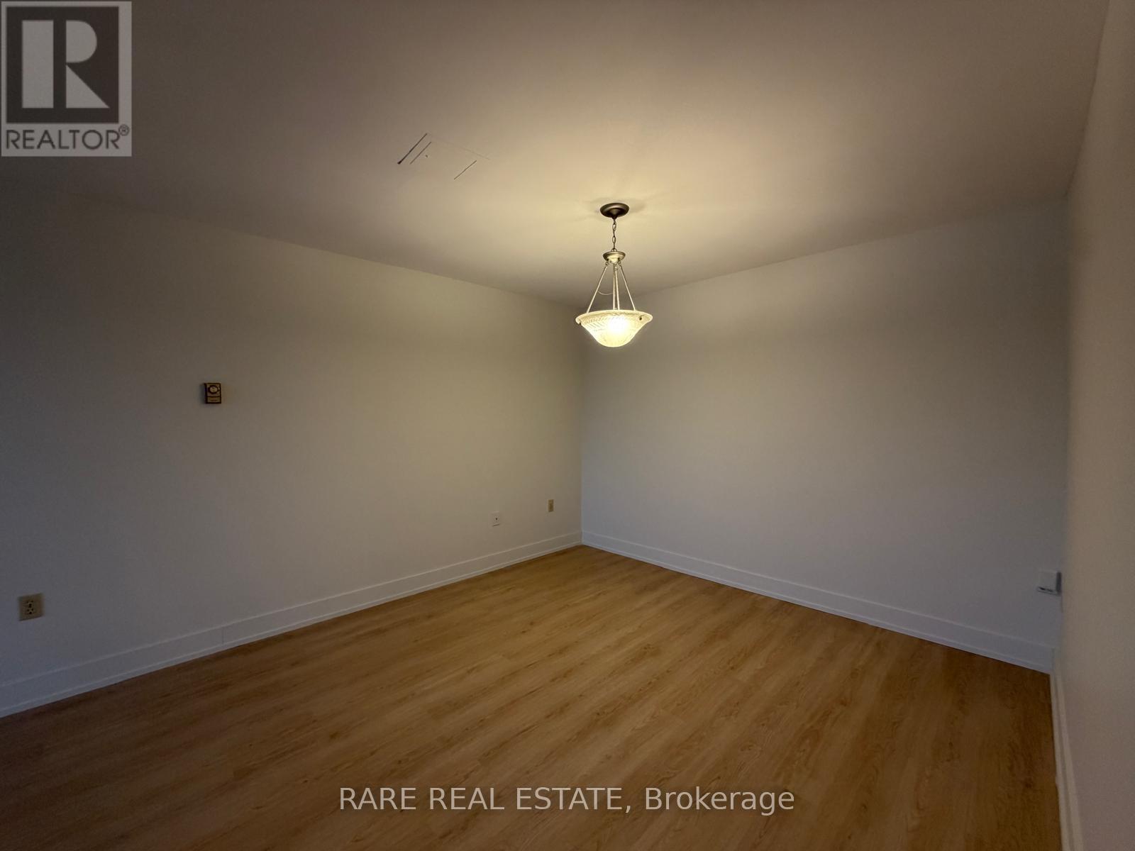 404 - 45 Bredin Parkway, Orangeville, Ontario  L9W 3X2 - Photo 5 - W12878936