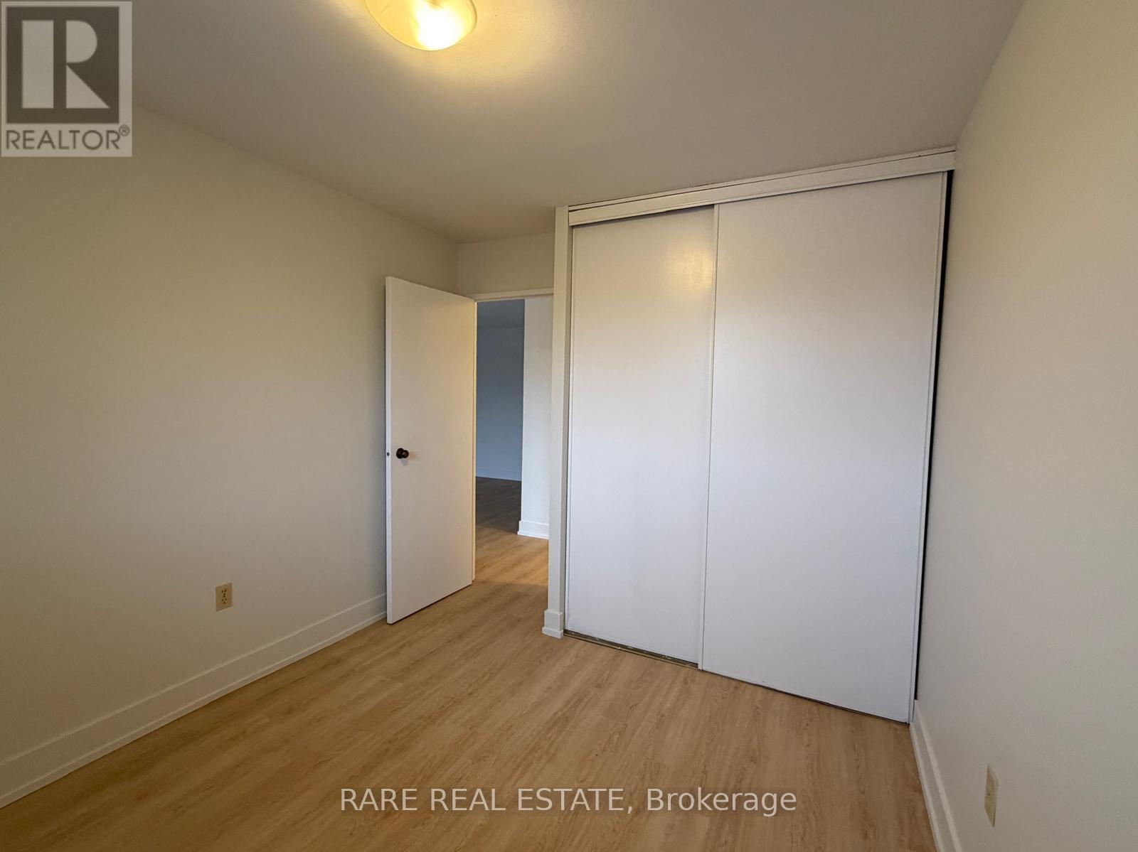 404 - 45 Bredin Parkway, Orangeville, Ontario  L9W 3X2 - Photo 9 - W12878936