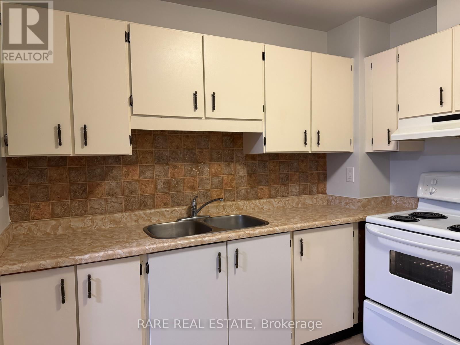 103 - 35 Bredin Parkway, Orangeville, Ontario  L9W 3X1 - Photo 5 - W12878946