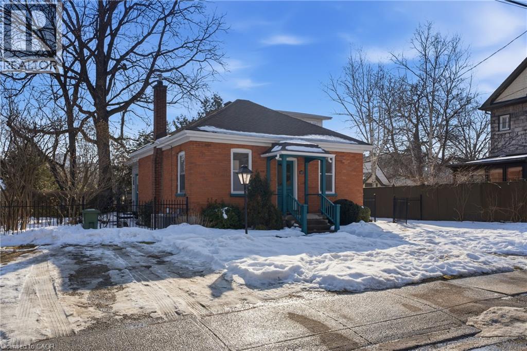 60 PARK Street W, Dundas, Ontario