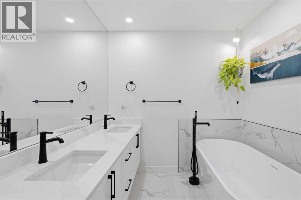 428 Queen Anne Way SE, Calgary, Alberta  T2J 4R9 - Photo 26 - A2291229