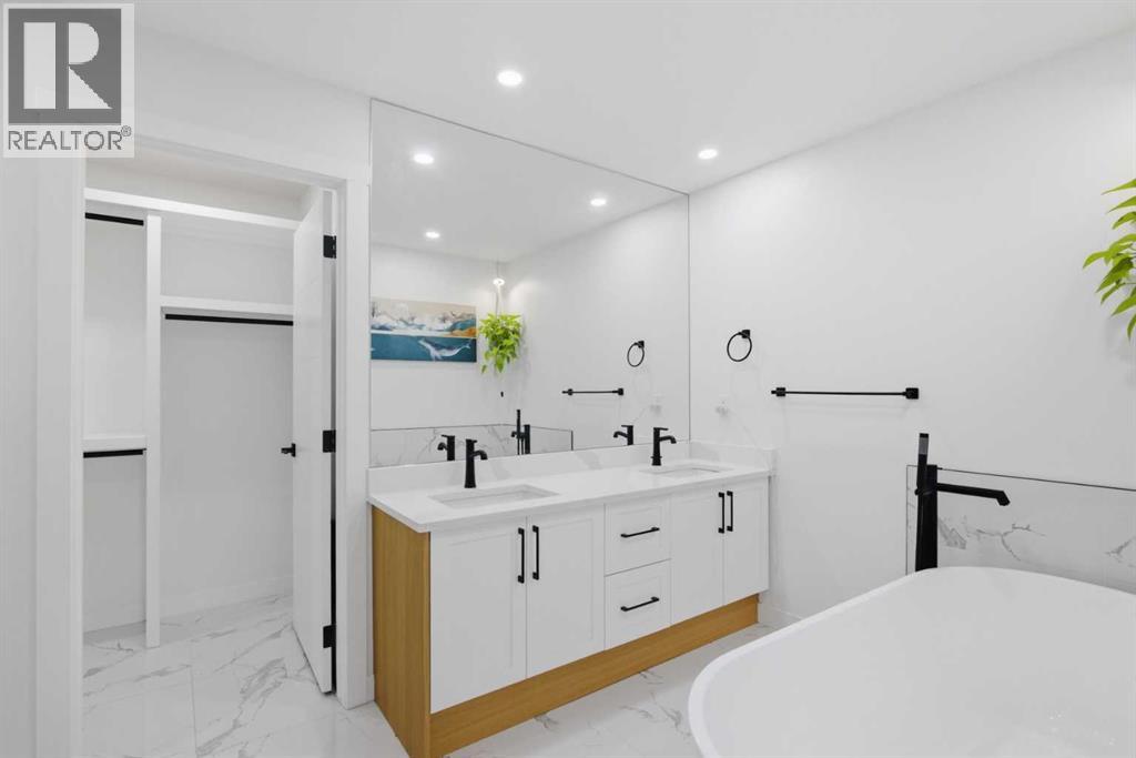 428 Queen Anne Way SE, Calgary, Alberta  T2J 4R9 - Photo 25 - A2291229