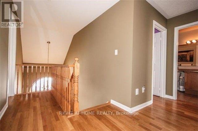 863 Mcduffe Crescent, Milton, Ontario  L9T 6M8 - Photo 8 - W12871476