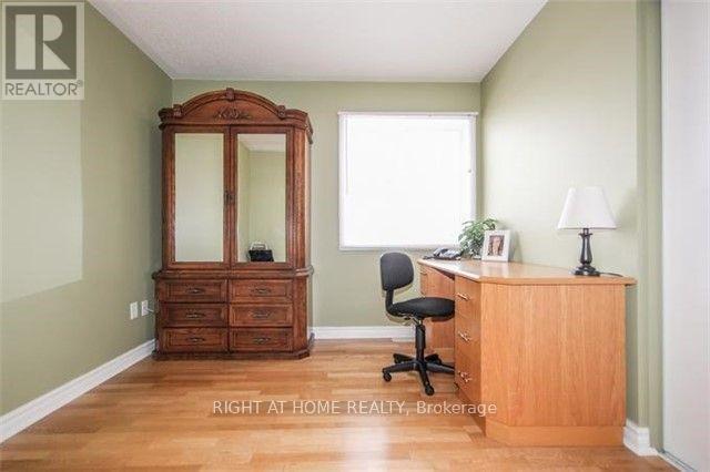 863 Mcduffe Crescent, Milton, Ontario  L9T 6M8 - Photo 12 - W12871476