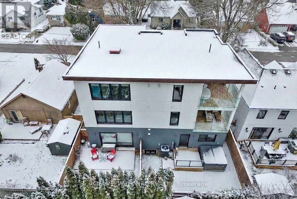 10 Pawling Street, St. Catharines, Ontario  L2N 5M2 - Photo 45 - X12586062