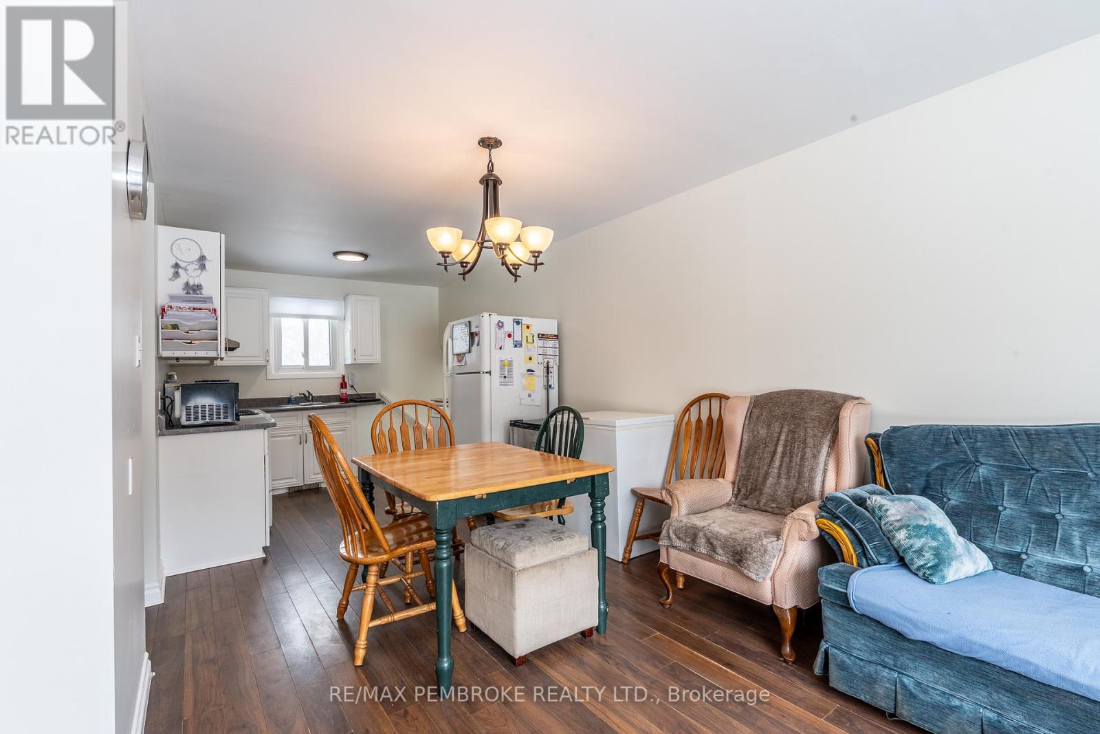 22&24 Hoffman Street, Petawawa, Ontario  K8A 2J5 - Photo 11 - X12878968